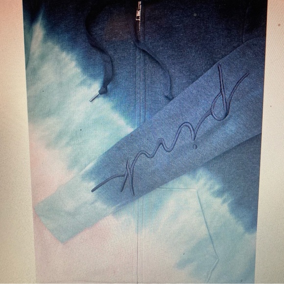 New large zip women’s hoodie - Picture 4 of 5